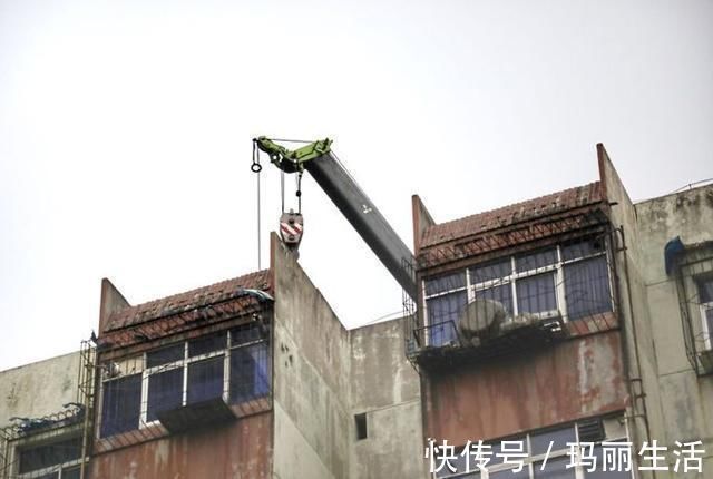 住户|老旧房子加装电梯,取消“一票否决”,如今中层住户又“反对”