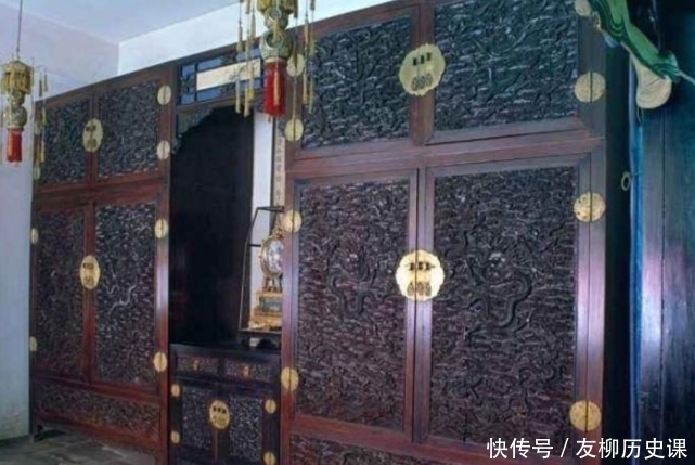 故宫的养心殿为何比其他宫殿阴冷,专家撬开地板,却发现“猫腻”