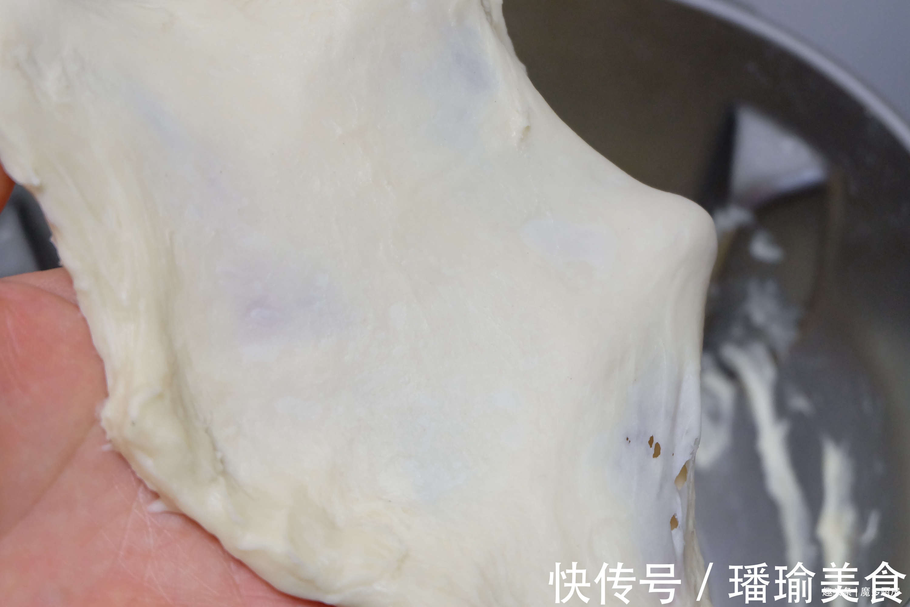 发酵|孩子要吃毛毛虫面包,时间短也能做,一次发酵无油低糖,香软拉丝