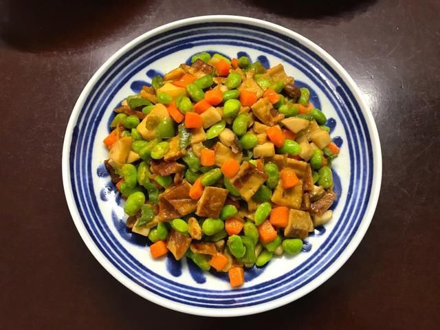 杏鲍菇|三个人的晚餐,荤素3个菜,30分钟就上桌,简单好吃又营养