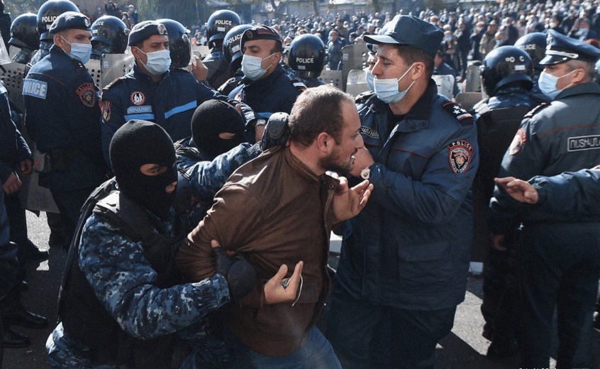 亚美尼亚总|拒绝投降!亚美尼亚鹰派军官发动兵变,帕希尼扬下令逮捕好兄弟