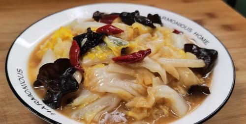 炒白菜时，焯水还是不焯水？蚝油白菜经典家常做法，天天吃都不腻