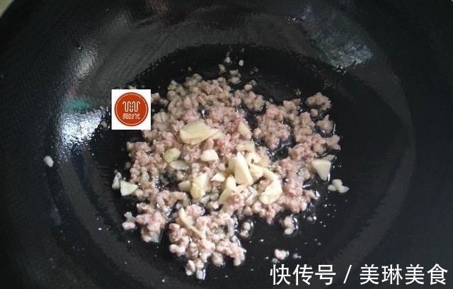 红绿辣椒|我做的烧茄子,不油炸更入味,隔天就做一次,孩子多吃一碗饭!