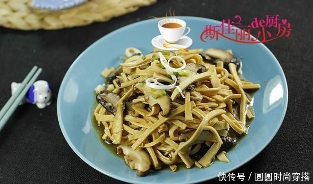 香菇和它是绝配,补钙增强免疫力,宁可不吃肉也要吃它,好吃极了