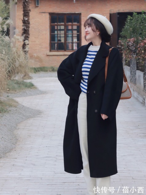 博主 羽绒服穿腻了?今年流行“大衣”,搭配毛衣、阔腿裤,时髦又洋气