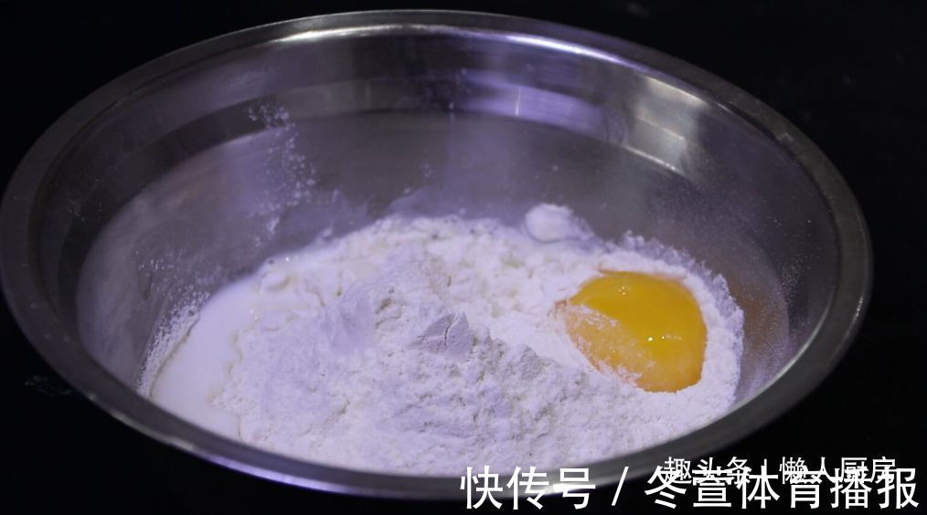 面粉|花生酱不只是调味品,配上面粉做的花生酥,一口一个吃着太香了