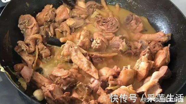 正确做法|炖鸡时,有人直接炖,有人焯水,全不对,教你最正确做法,真香!