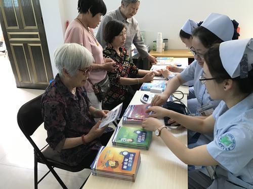 血糖|身上有两处发痒,可能是糖尿病的信号,中老年人不要掉以轻心