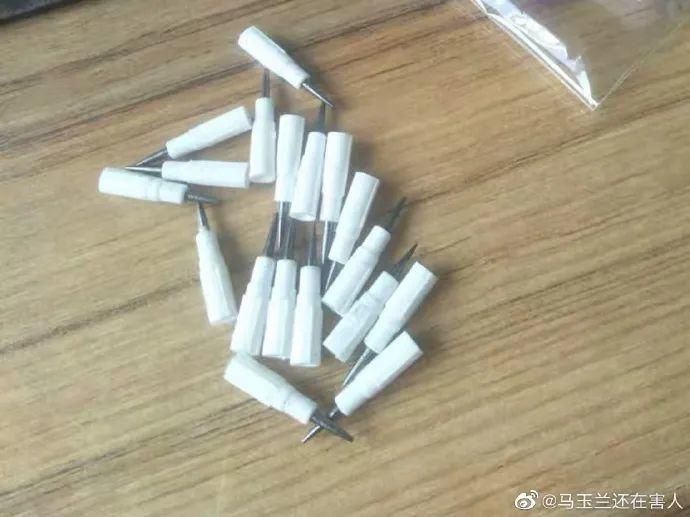 啤酒瓶|这真的不是盗墓贼带进去的啤酒瓶和啤酒瓶盖吗？