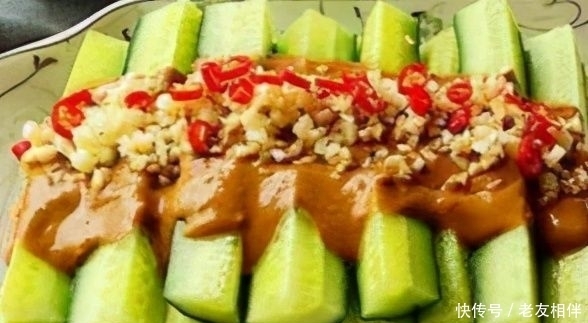 清脆爽口生津止渴,富含大量维生素C,可以增强体质,适合冬天吃