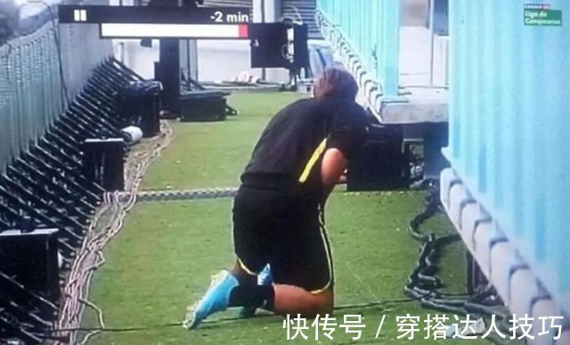 内急|真拼!美女马拉松途中内急,边跑边解决,赛后爆红