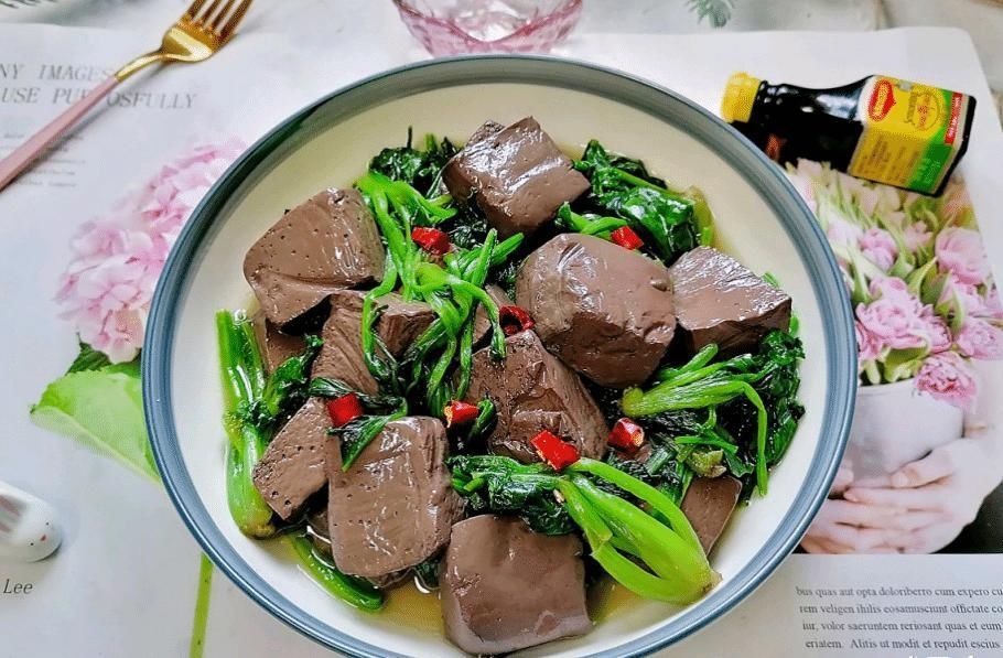 冬天,吃大鱼大肉不如它,简单炒一炒,补血补铁,不懂太可惜