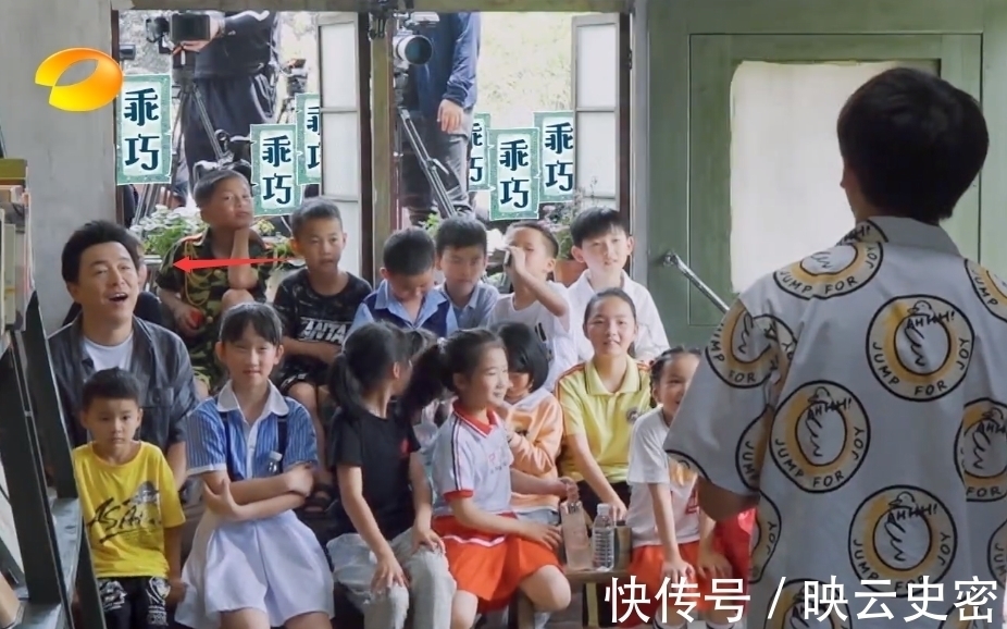 刘晓邑|夺笋啊!《向往5》打水仗,黄渤直接用盆泼,黄磊在水里倒醋