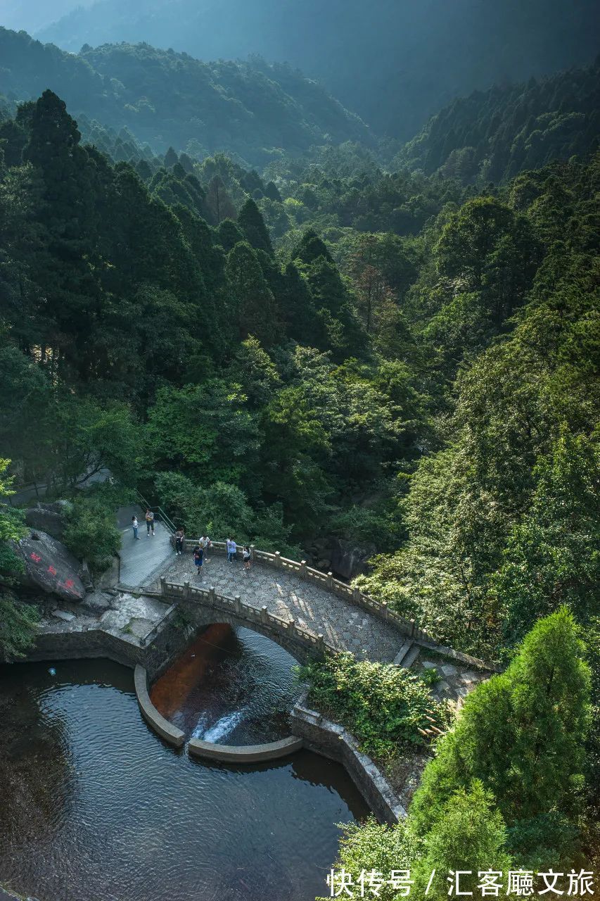 “水上公路”火出圈！这个夏天我想和你去江西看遍灵山、古村