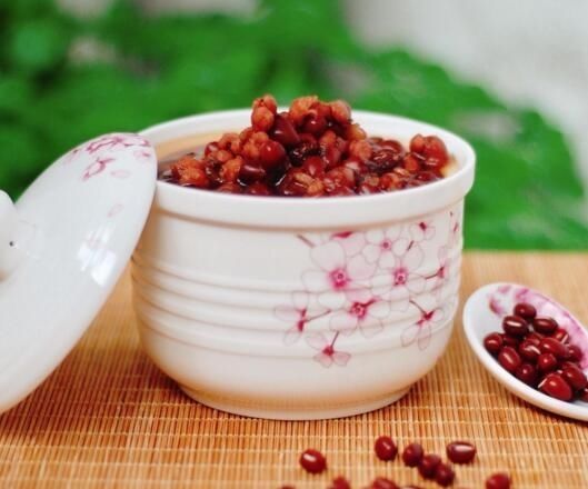 喝红豆薏米粥祛湿无效的人，加1味药必好哦