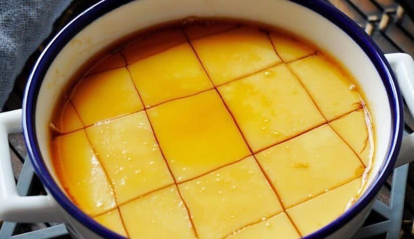 保鲜膜|蒸“鸡蛋羹”时可别直接蒸，少做了这两步，不但有气孔还不嫩滑！