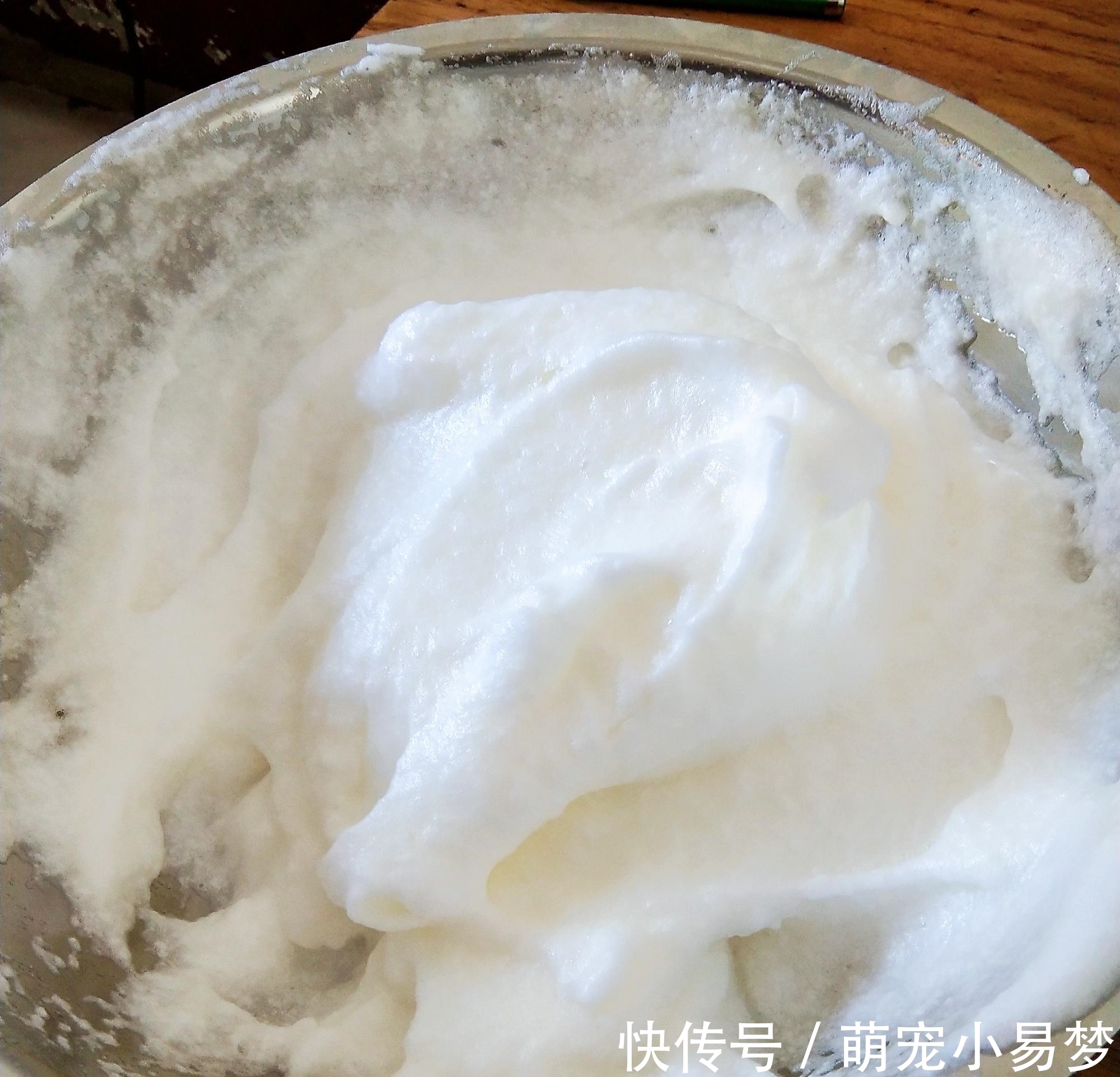 缝纫机|高手在民间之自制打蛋器,为了那口电饭煲蛋糕,全家一起拼了