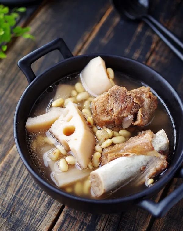 深秋1碗汤,滋补又营养,今晚就给孩子做!