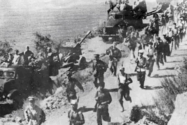 湘西|他是湘西土匪老大，家族24代为匪，靠着祖传秘籍横行霸道50年不倒