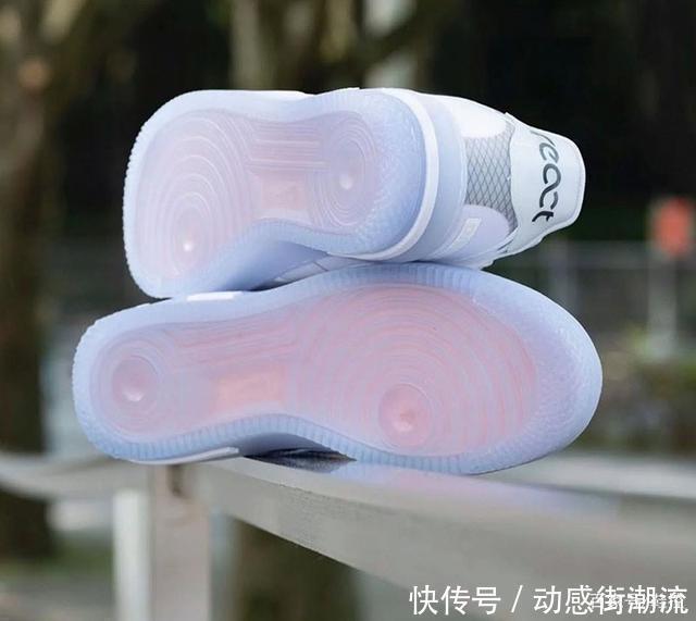利器|售价不到2千的AF1冰蓝解构,颜值刷街的利器,但真的值得买吗