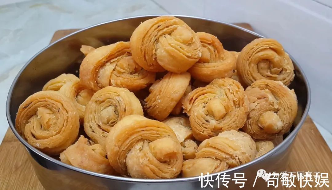玉米油|以后麻花就这么做，撒1把小茴香，香酥又多层，出锅孩子念念不忘