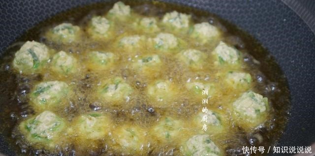 冬天多吃萝卜！试试这样做，不加一滴水，外酥内软，比肉丸子好吃