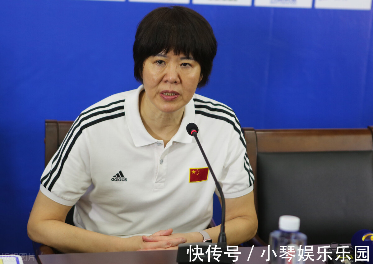 冠军|朱婷立大功了!14岁天才妹妹首夺女排冠军,2024或战巴黎奥运会