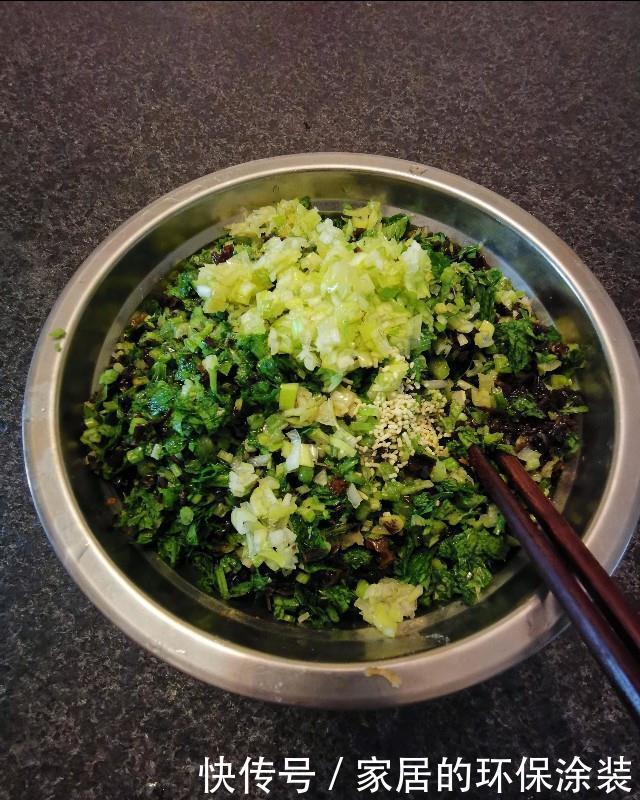鲜香|包芹菜馅的饺子时,教你一招,鲜香好吃,营养美味!