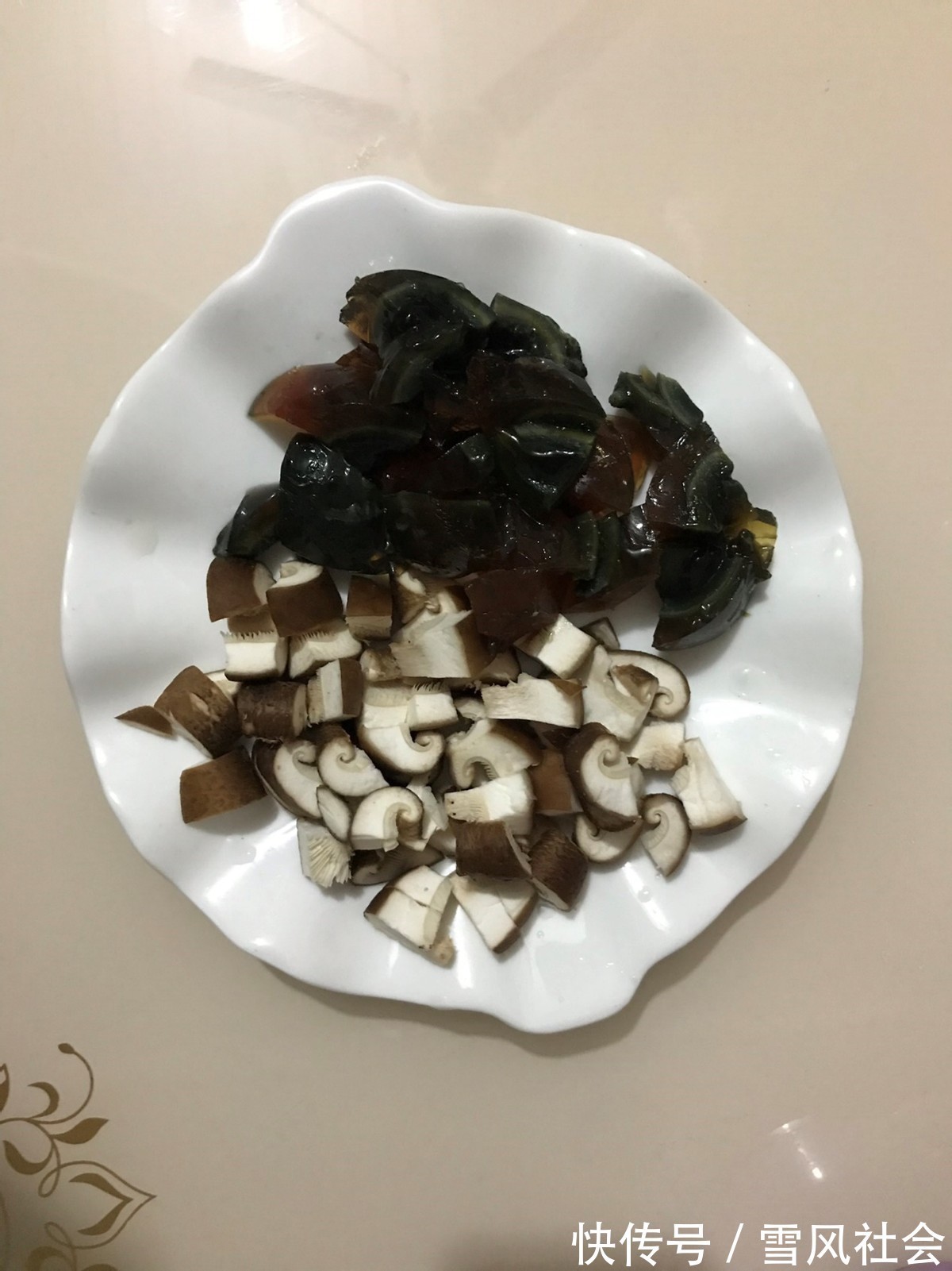 大米粥|这才是皮蛋瘦肉粥最好吃的做法，营养美味，看一遍就能会