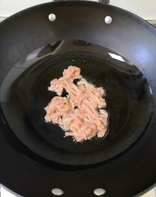 蒜苔|为啥猪肉一炒就变柴?注意这三点,炒好的猪肉鲜嫩滑口,不老不柴