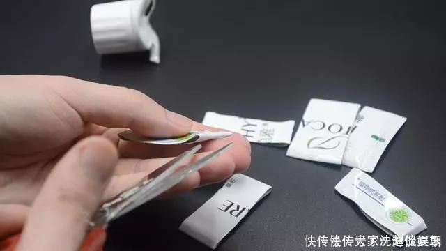 牙膏|用完的牙膏管别扔掉，放在厨房一年能省不少钱，邻居见了纷纷学！