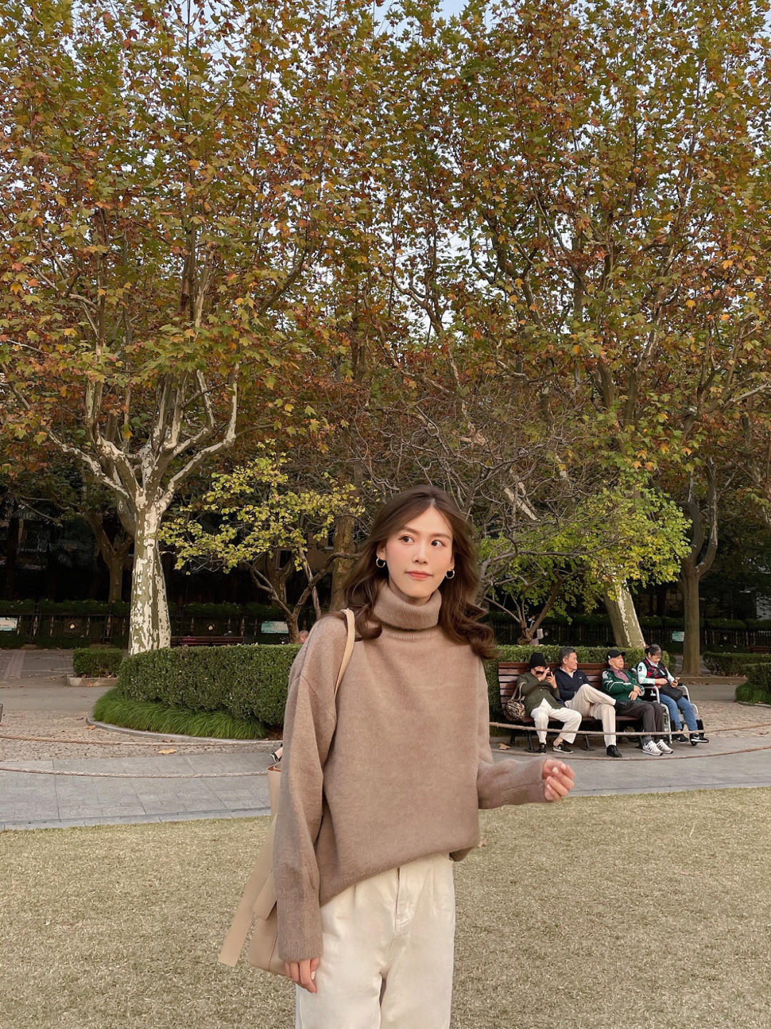 黄黑皮|这些才是“高领毛衣”的正确打开方式,保暖舒适显气质,百搭时髦