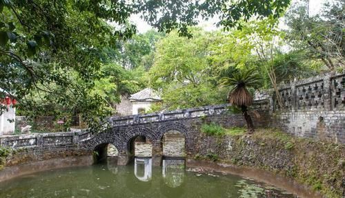 谢鲁山庄|我国最牛四大私人庄园之一，历时7年还没建完，风景原始静谧