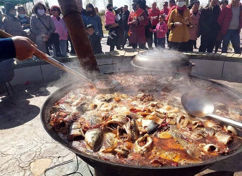 不食磴口开河鱼 不识人间真滋味|寻味 |不食磴口开河鱼 不识人间真滋味\＂,\＂i11\＂:\＂寻味