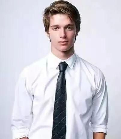 两个儿子|守灵小伙看到女尸太漂亮，一时没忍住竟欺负了她，女尸活了