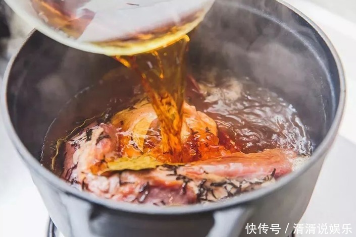 鲜香|牛肉久炖不烂大厨教你1招,多加1勺它,熟得快,软烂鲜香又入味