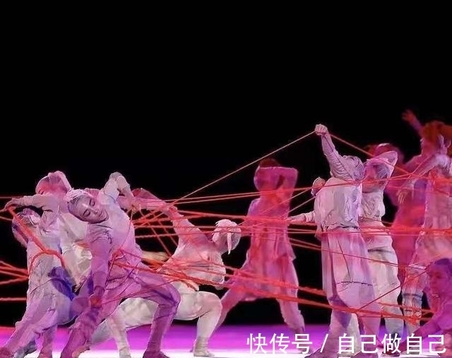 开幕式|东京奥运会开幕式:表演引吐槽,米希亚献唱,中国代表团登场太燃