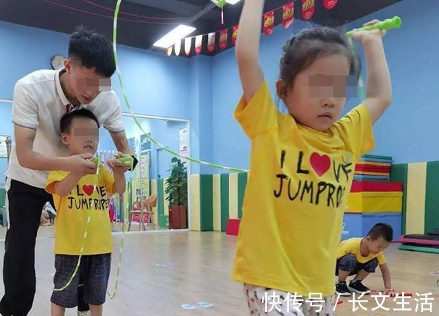 身高|想让孩子长高？除了先天遗传，家长也要多从这三方面下功夫