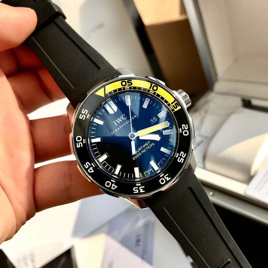 4万就可以拿到的潜水表，帝舵、万国和欧米茄，都很经典
