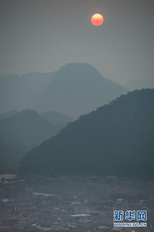 层峦叠嶂，光影交汇，《三生三世》外景拍摄地：普者黑国家湿地公园展现迷人景色