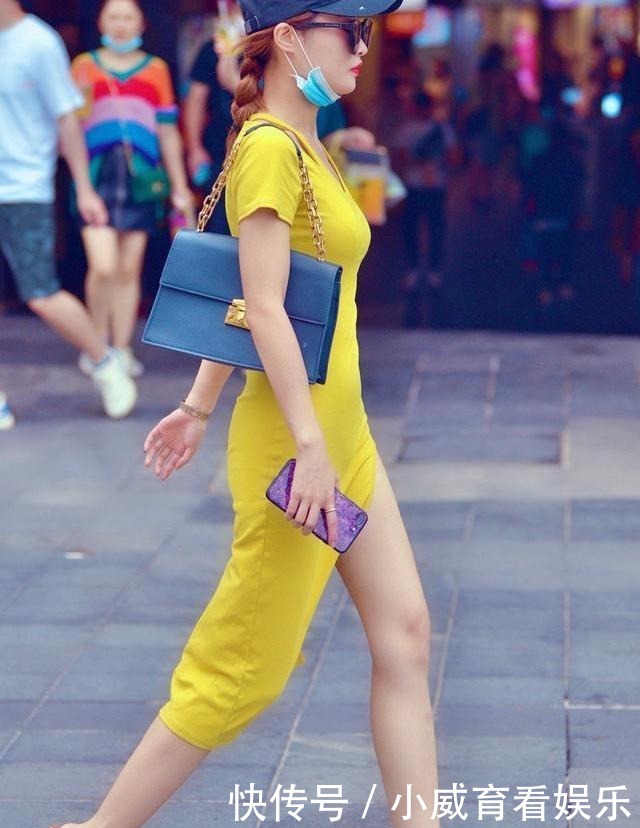 时髦的裙子,还是比较流行的裙子,更能展示出女孩纯洁清秀的气质