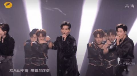 晚會|芒果臺購物晚會一團糟，哥哥姐姐油膩大比拼，亂跳亂唱好尷尬