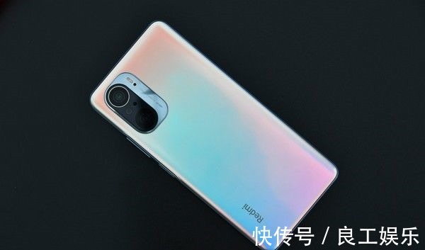 摩托罗拉|2000多元5G手机别乱买,这4款物超所值,总有一款合适你的!