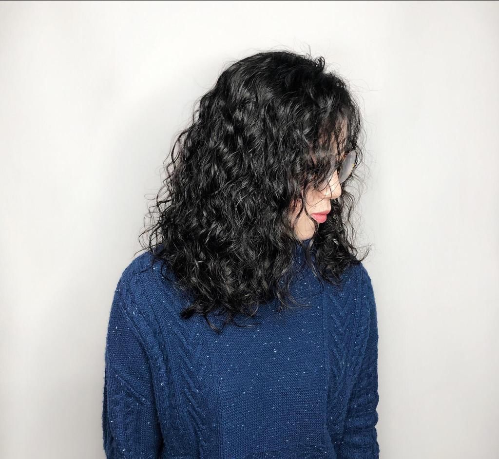 越烫越时尚发型20款，蓬松瘦脸真洋气，有你同款吗