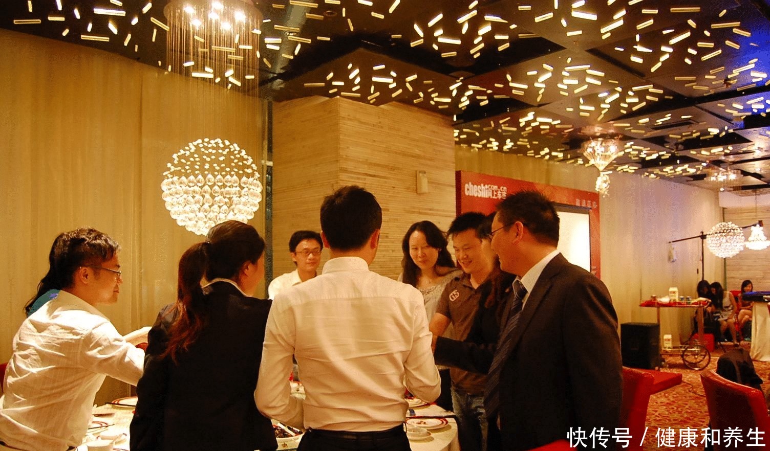 解药|白酒最怕的“解药”,不是茶水每家每户都有,3分钟快速解酒