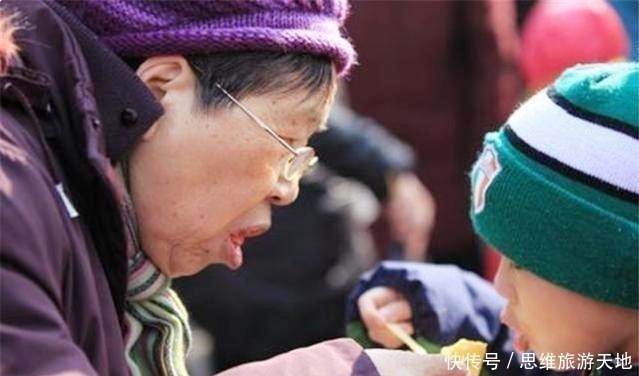 咀嚼|这3种“糊涂饭”别给孩子吃了,没营养不说,还影响宝宝身体发育