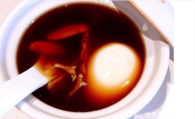 每天早上喝它，不出一个月可以让你的皮肤嫩到滴出水！