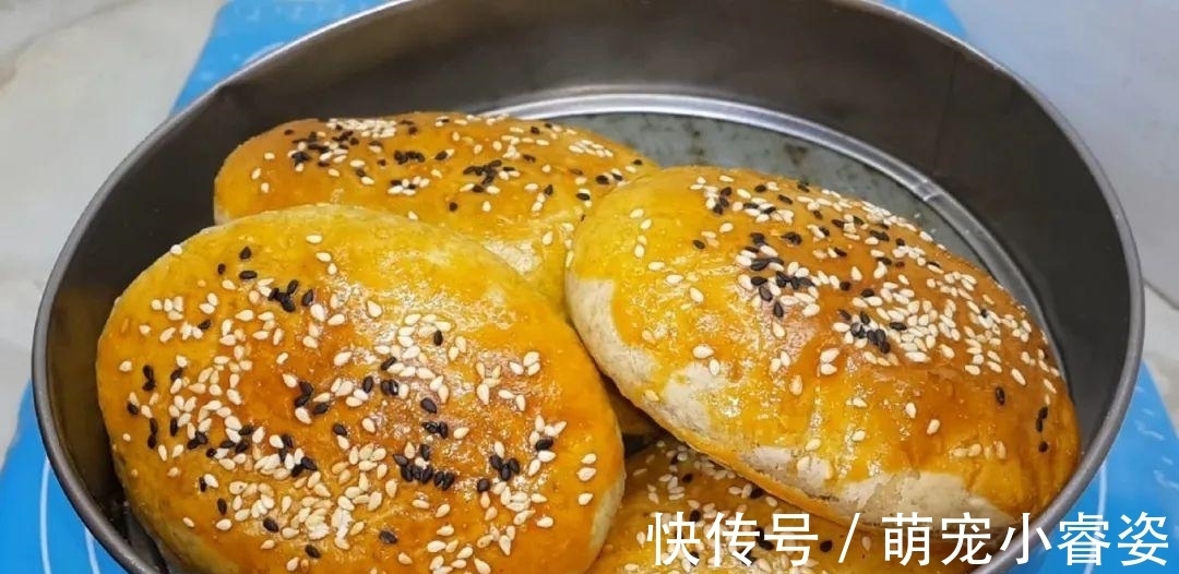 面团|做烧饼时,切记不要发面和刷油,简单一做,出锅孩子们都爱吃