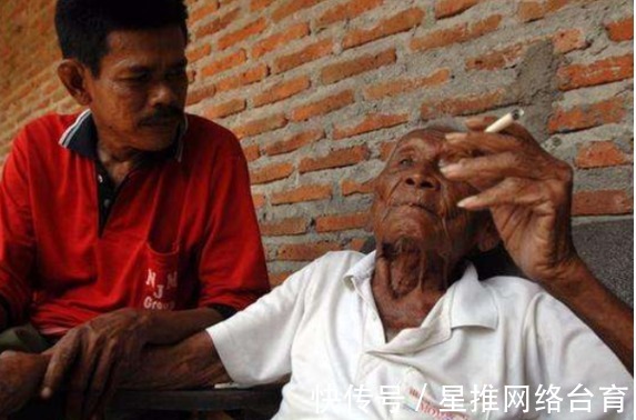 折磨|63岁老人倾诉照顾病痛的长寿老人,时间越长,对儿女的伤害越大