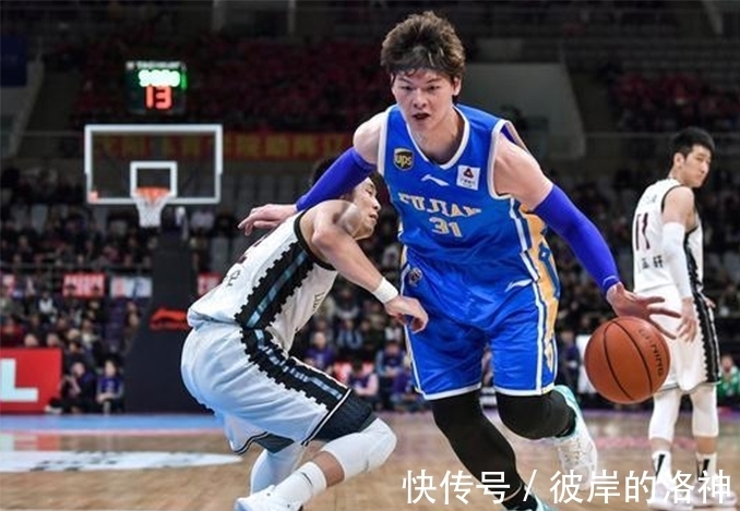 齐麟|王哲林正式摊牌,杜锋任人唯亲嫌疑加剧,男篮世预赛恐付大代价
